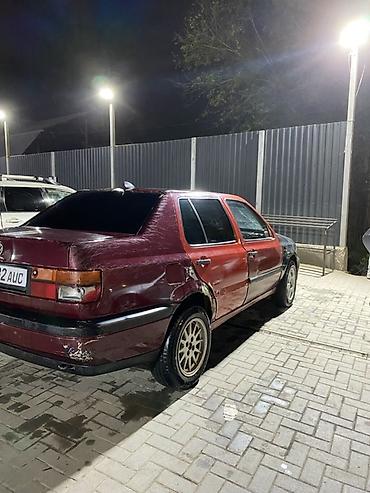 Volkswagen: Volkswagen Vento: 1992 г., Механика, Бензин, Седан — 8