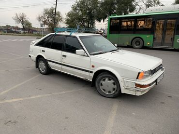 Nissan: Nissan Bluebird: 1986 г., 2 л, Механика, Бензин, Хэтчбэк