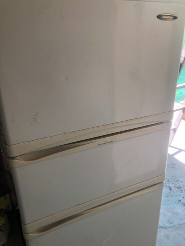 продам старый холодильник: Холодильник Б/у, Трехкамерный, De frost (капельный)