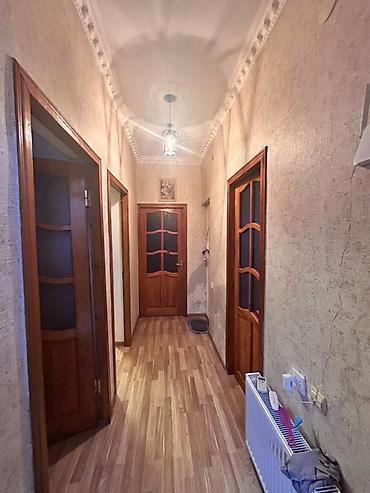 Həyət evləri və villalar: 1 mərtəbəli həyət evi 3otaqlı remontlu — 2