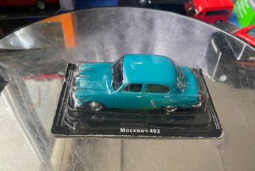 скупка масштабных моделей автомобилей: Коллекционная модель Moskvich 402 blue green 1956 DeAgostini Scale