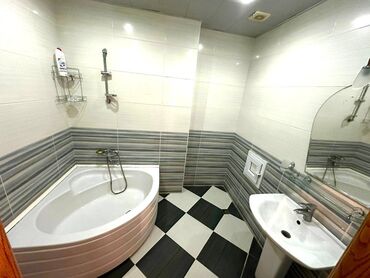 Uzunmüddətli kirayə mənzillər: Xətai metrosu, Neftçilər xəstəxanasının yanı, Həsən Salmani küçəsi — 11