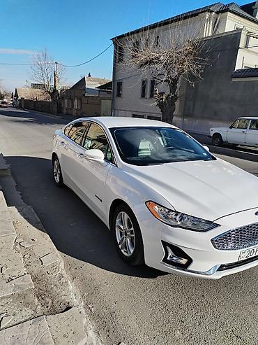 chevrolet volt salon: Ford Fusion Hybrid sedan - Rəng: Ağ - Kuzov: Sedan, 4 qapı - Güc — 1