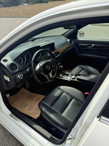 Mercedes-Benz: Mercedes-Benz C-Class: 1.8 l | 2014 il Sedan — 4