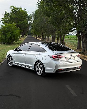 Hyundai: Hyundai Sonata: 2017 г., 2 л, Автомат, Гибрид, Седан — 10