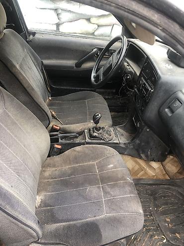 Volkswagen: Volkswagen Passat: 1990 г., 1.8 л, Механика, Бензин, Седан — 7