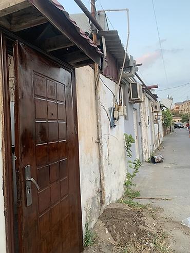 Həyət evləri və villaların satışı: - Plan: girişdə dəhliz, 2 yaşayış otağı, ayrıca kiçik mətbəx, sanitar — 4