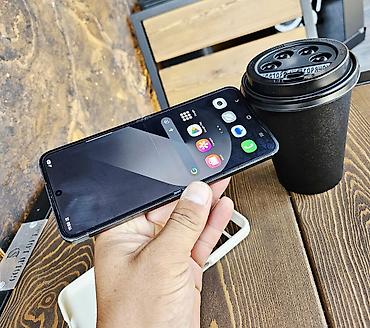 Техника и электроника: Samsung Galaxy Z Flip6, Б/у, 256 ГБ, цвет - Черный, 1 SIM, 2 SIM, eSIM — 6