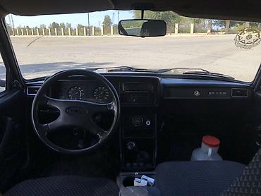 avto karavan: LADA Riva/2107 sedan - Kuzov: 4 qapılı sedan, qara rəng. Xrom ön — 4