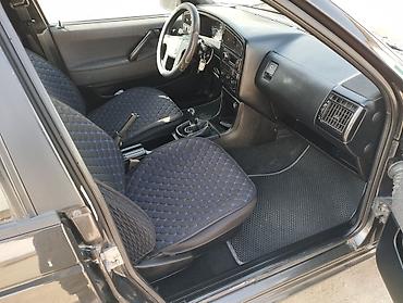 pass: Volkswagen Passat Variant: 1990 г., 1.8 л, Механика, Бензин, Универсал — 5