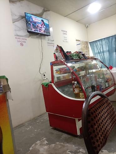 soyuducular mini: Qırmızı şüşəli vitrin soyuducu – kafe/market üçün ÜNVAN Binə Atçılıq — 2