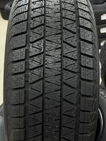 Шины: Шины 275 / 50 / R 21, Зима, Новый, Комплект, Япония, Bridgestone