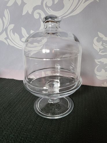 Ostalo posuđe: Bombonijera vitaz kristalno staklo. Bombonijera je bez ostecenja,sve na lalafo.rs — 6 Ostalo posuđe: Bombonijera vitaz kristalno staklo. Bombonijera je bez ostecenja,sve — 6