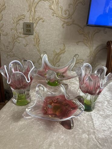 qizil qabi: Vaza dəsti, Bogem şüşəsi