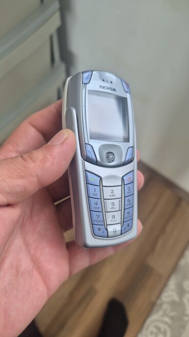 Nokia: Nokia 8 Sirocco — 13