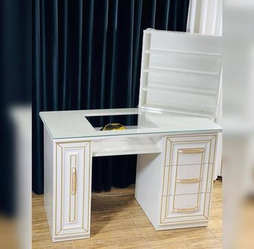 salon stol: Yeni, Manikür üçün masa, Güzgüsüz
