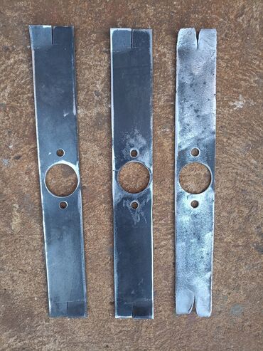 prsluk i sa etikdtom italija: Noževi za prekrupač sa slike debljine 3 i 4 mm širina 50 mm dužine 360