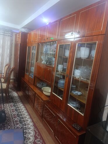 мебель на кухню: Ашкана гарнитуру, түсү - Кызыл, Жыгач
