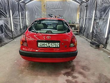 саласка виш: Toyota Corolla: 1999 г., 1.6 л, Механика, Бензин, Хэтчбэк — 2