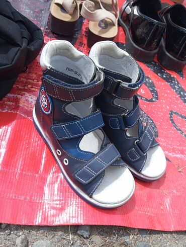 детская обувь зимняя: Ассаламу валейкум Продаю ортопедический обувь размер- 27 продаю