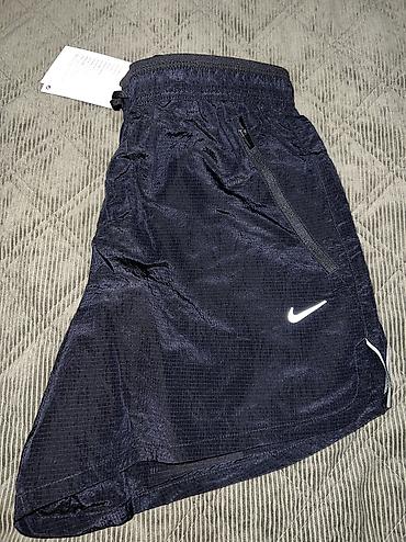 Bermude i šortsevi: NIKE Stride Running Division Men's 13cm Dri-FIT Water-Repellent 2-in-1 — 13