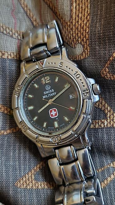 alpha saphir satovi: Swiss Military muški ručni sat – Swiss Made - Kvarcni mehanizam — 8