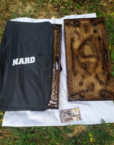 Nərdlər: Qoz ağacından hazırlanmış əl işi diplomat nərdlər.Daşı Zəri və Sumkasi — 13