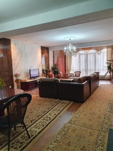 гостевой дом за городом бишкек: 3 комнаты, 189 м², Элитка, 5 этаж
