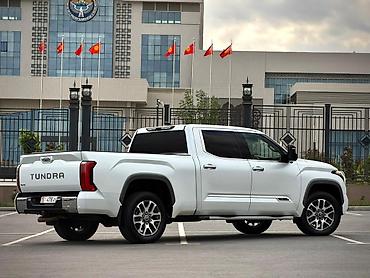 бампер на ешку: Toyota Тундра: 2022 г., 3.5 л, Автомат, Бензин, Пикап — 5