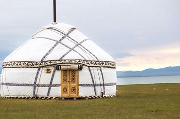 дома в кыргызстане: -Продается традиционная юрта - Размер: 6 канат - со всеми