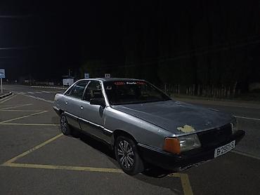 трактир 82: Audi 100: 1984 г., Механика, Седан — 5