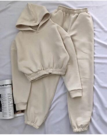 Gornji i donji deo: Komplet full termo 3500 dinara
HM🌺 — 10