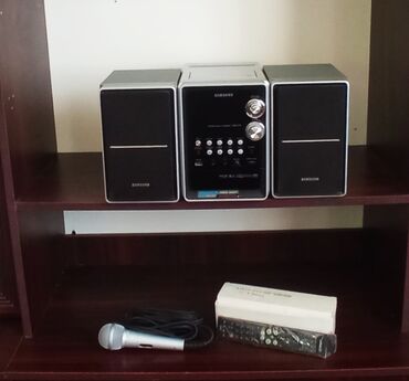 maqintafon ucuz: Müziklni maqintafon hem disk hem kaset tep tezedi bir az bunnan qabaq