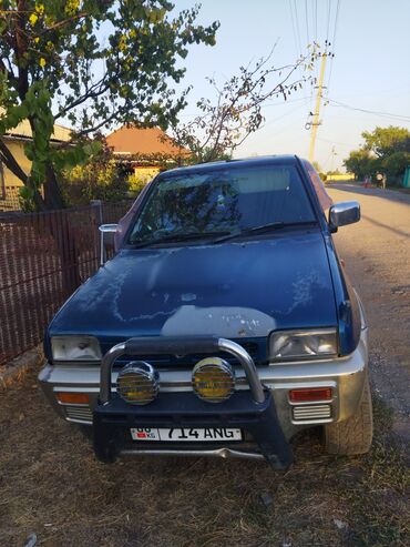 аутбек машина: Nissan Terrano: 1995 г., 2.5 л, Автомат, Дизель, Жол тандабас