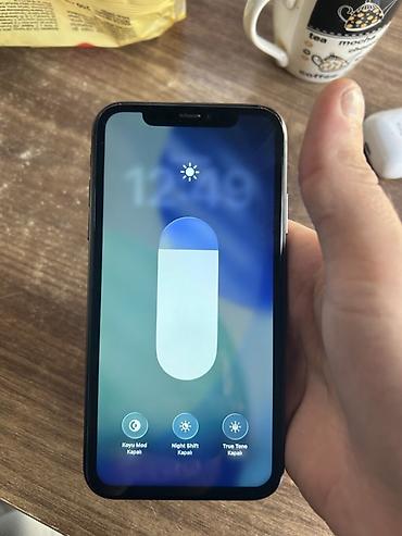 Mobil telefonlar: IPhone 11, Qara, Face ID — 4