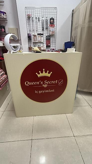 Mağaza kassası / resepsiyon stolu Ölçüləri : Eni 105cm, Hundürlüyü