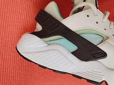 skechers beograd: NIKE HUARACHE RUN I patike broj 40, kao br 39 Duzina unutrasnjeg — 5