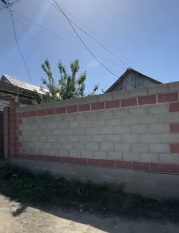 продается орошаемая земля в жайылско районе алтыр будёновка 5 40 гектар цена договорная с довой проблем нету оформление сразу: 4 соток, Курулуш, Техпаспорт, Сатып алуу-сатуу келишими