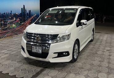 диски на хонда степ вагон: Белый минивэн Honda Step WGN с элегантным дизайном, хромированными