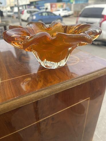 hamam ucun vannalar: Meduza dekorativ qab – kəhrəba rəngli, çiçək formalı - Material — 1