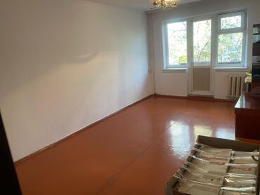 продаю дом дордой рынок: 3 комнаты, 58 м², 104 серия, 3 этаж, Косметический ремонт