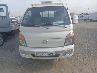 купить фуру в кредит без первоначального взноса: Легкий грузовик, Hyundai, Стандарт, 3 т, Б/у