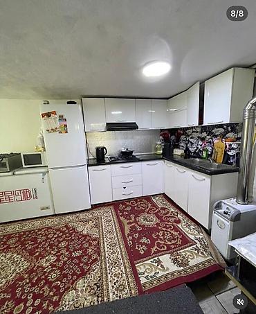 Продажа коттеджей и домов: Продаётся большой дом в районе Ак-Орго/Селекция. Характеристики: - — 6