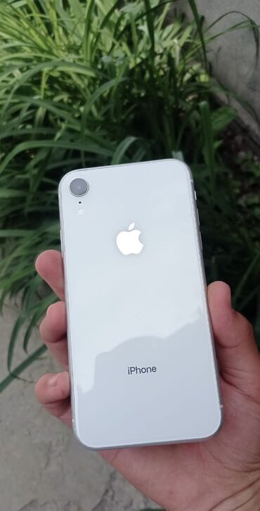 apple 9: IPhone Xr, Б/у, 128 ГБ, Белый, Зарядное устройство, Защитное стекло, Чехол, 100 %
