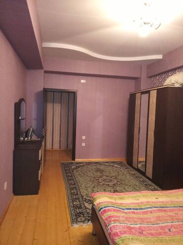 Uzunmüddətli kirayə mənzillər: Xətai metrosuna yaxın 16 mertebeli binanın 4-cü mərtəbəsində yerləşən — 2