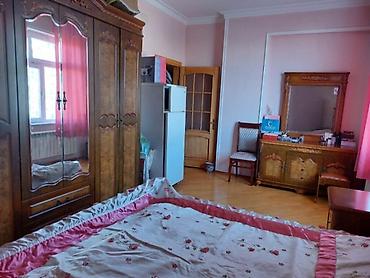 nerj cən satilir: 3 otaqlı, Yeni tikili, m. Neftçilər, 100 kv. m — 1
