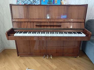Upright (şaquli) pianino – “Riga” markası - Korpus: cilalanmış