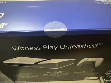sony playstation 4 pro цена в бишкеке: Игровая консоль Sony PlayStation 5 Pro в черном корпусе с белыми