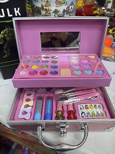 Детский косметический набор в чемоданчике Shining Makeup (46