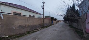 Həyət evləri və villaların satışı: Satılır: həyət evi - Geniş, hasarlı həyət: dəmir darvaza, betonlanmış — 23